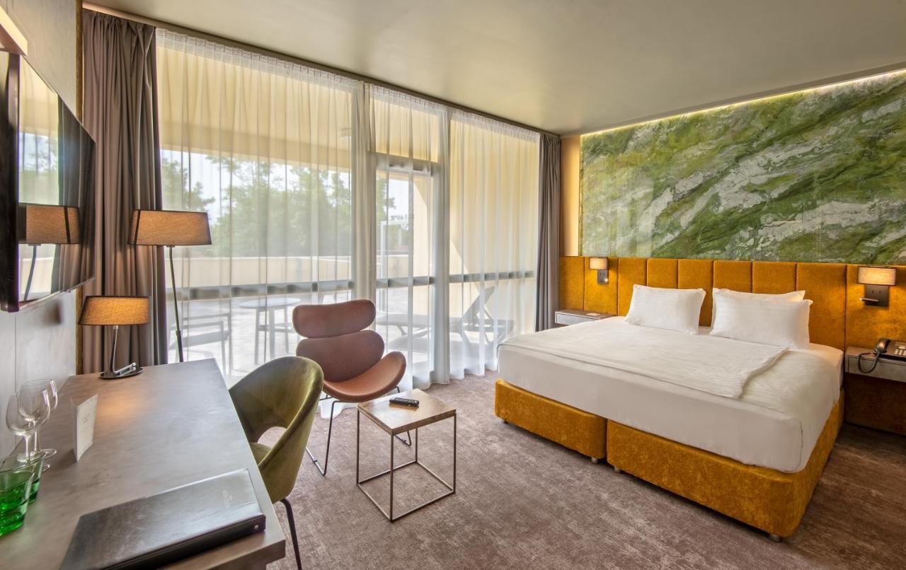 Hotel Azur Premium Siofok Ngoại thất bức ảnh