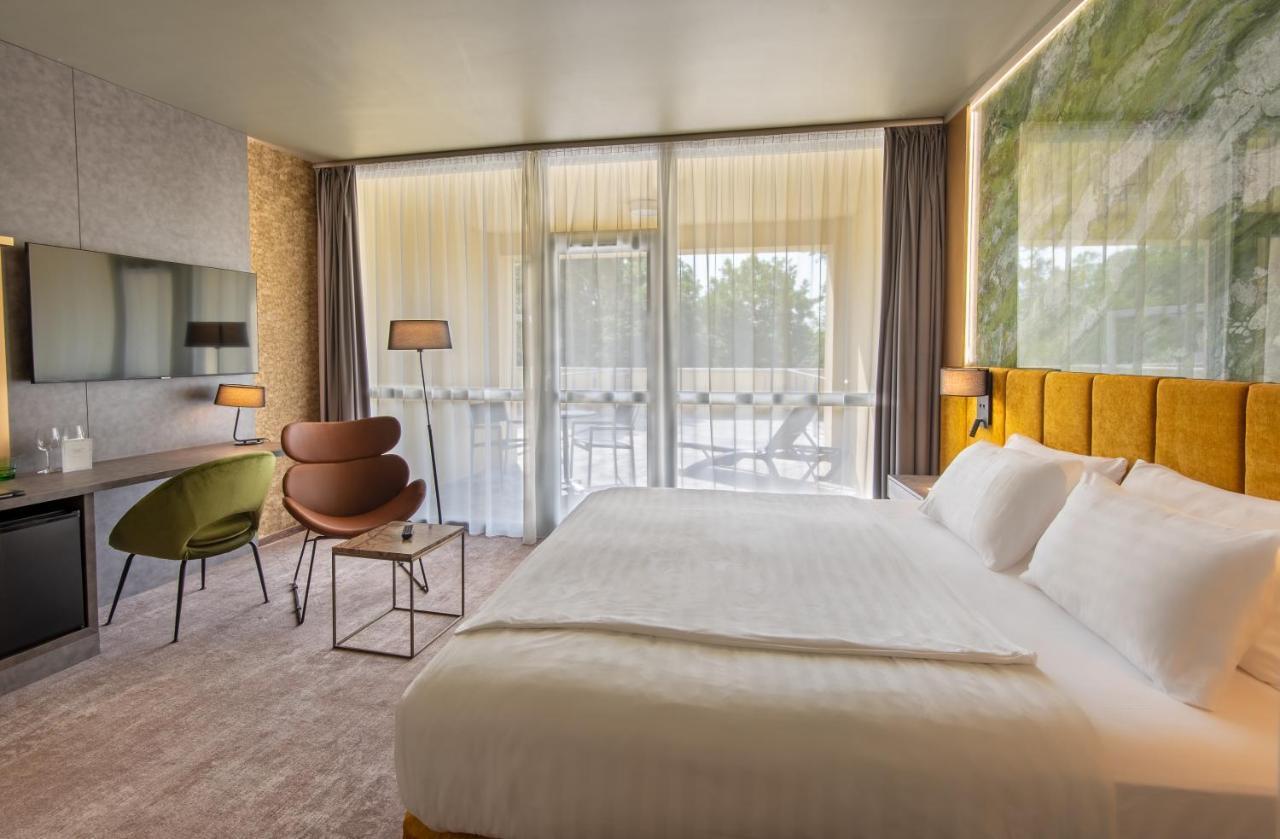 Hotel Azur Premium Siofok Ngoại thất bức ảnh