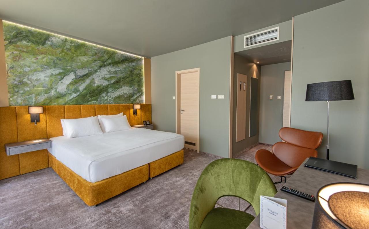 Hotel Azur Premium Siofok Ngoại thất bức ảnh