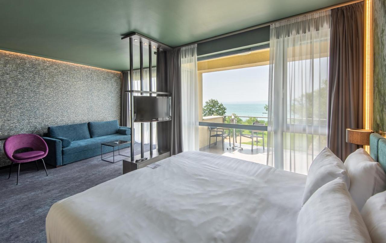 Hotel Azur Premium Siofok Ngoại thất bức ảnh