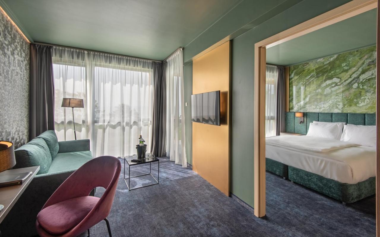 Hotel Azur Premium Siofok Ngoại thất bức ảnh