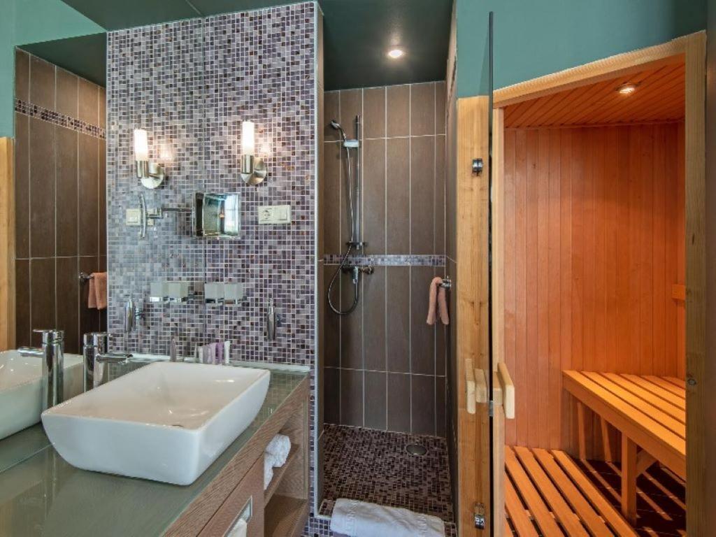 Hotel Azur Premium Siofok Ngoại thất bức ảnh