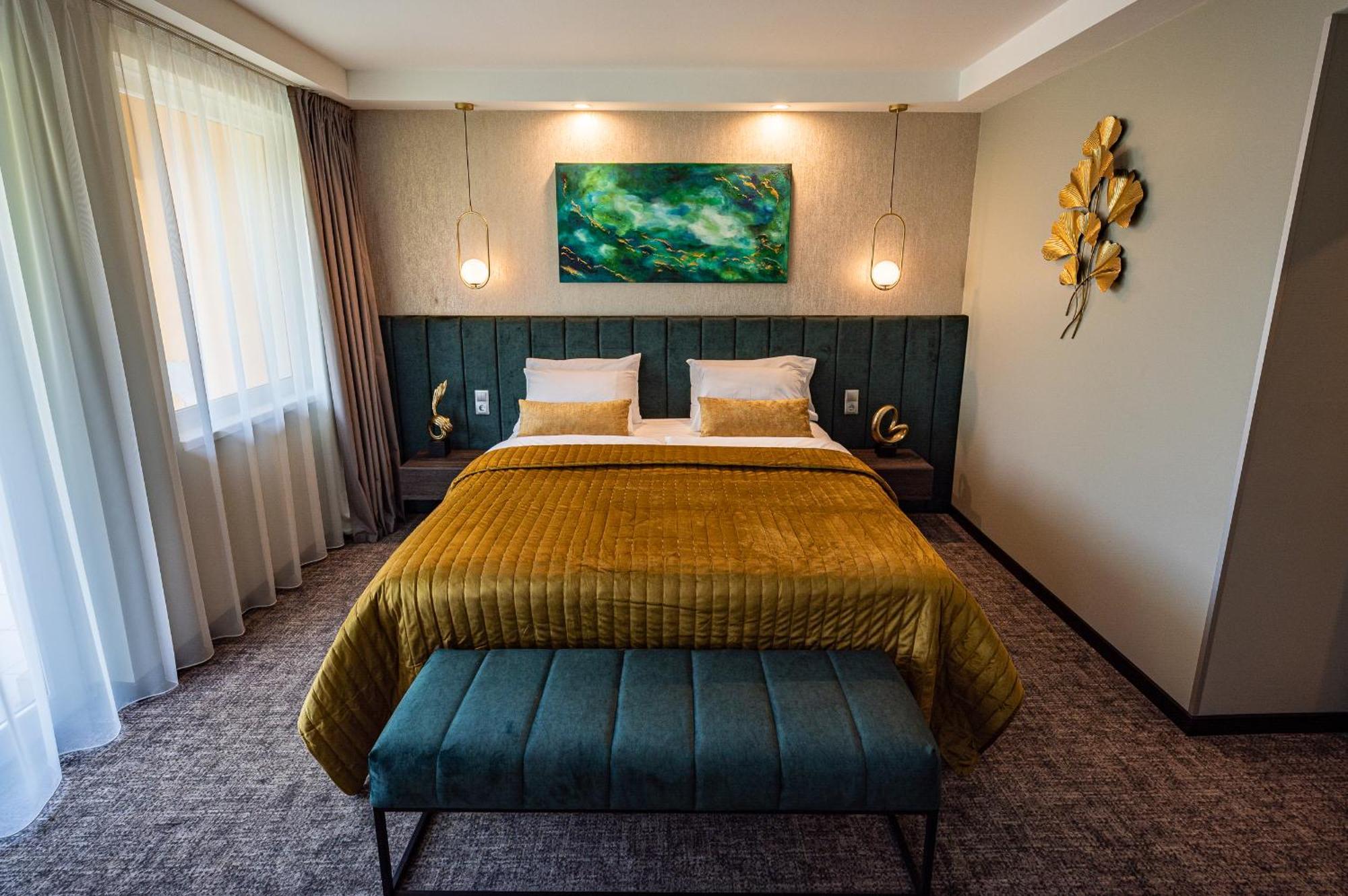 Hotel Azur Premium Siofok Ngoại thất bức ảnh
