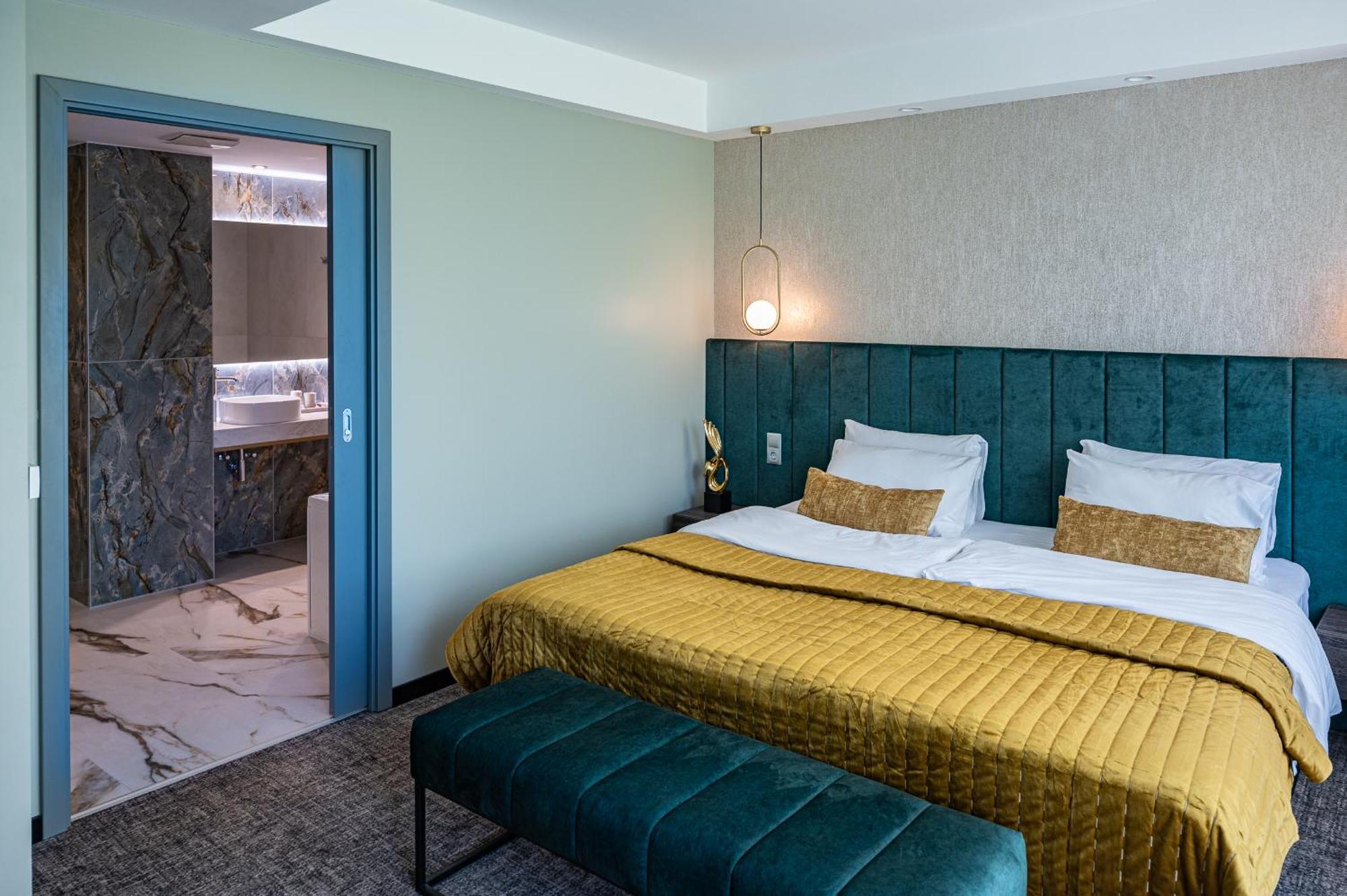 Hotel Azur Premium Siofok Ngoại thất bức ảnh