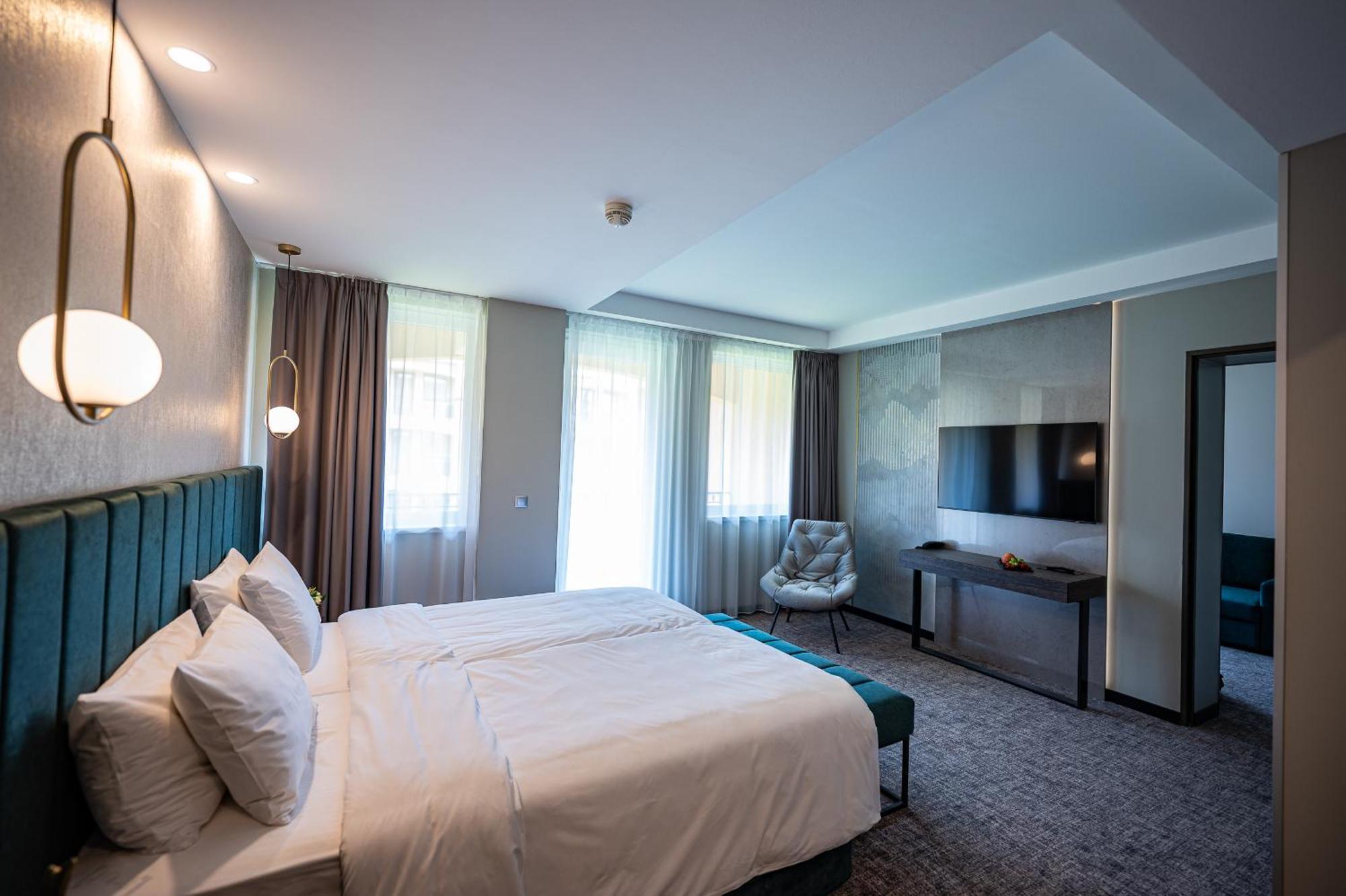 Hotel Azur Premium Siofok Ngoại thất bức ảnh
