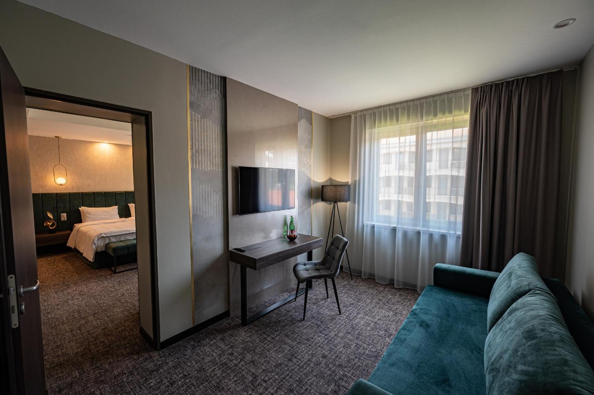 Hotel Azur Premium Siofok Ngoại thất bức ảnh