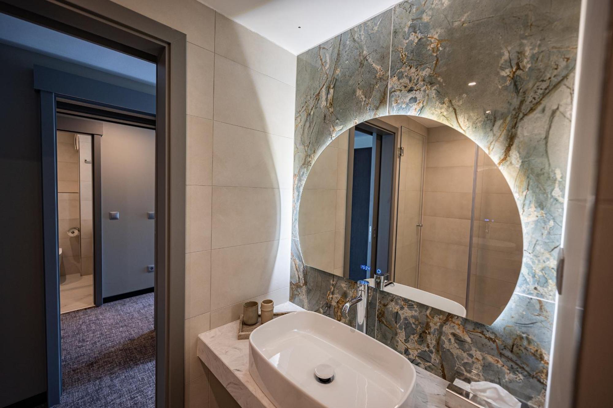Hotel Azur Premium Siofok Ngoại thất bức ảnh
