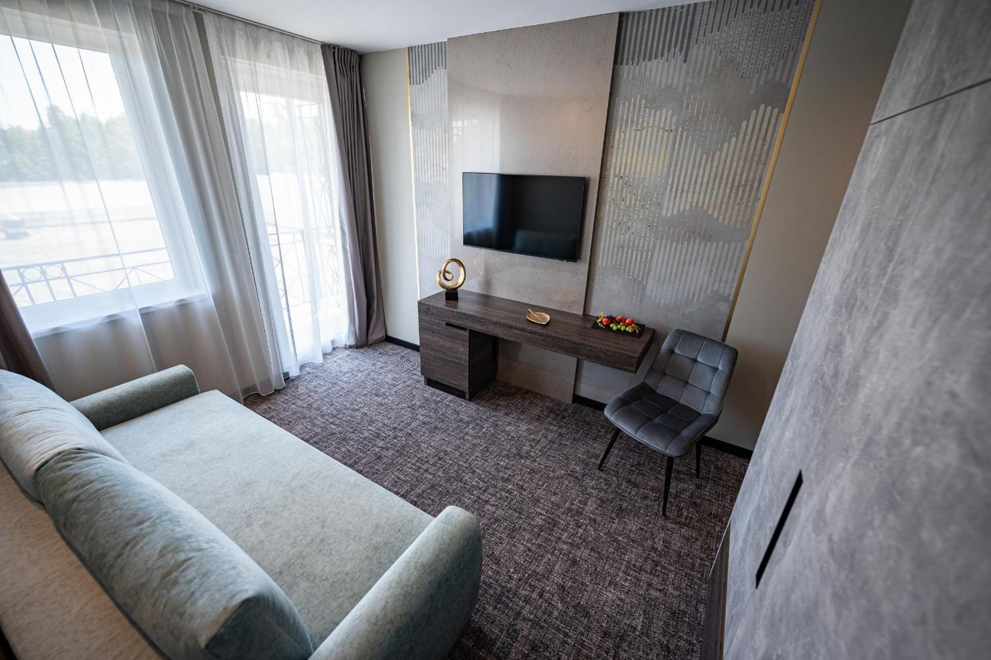 Hotel Azur Premium Siofok Ngoại thất bức ảnh