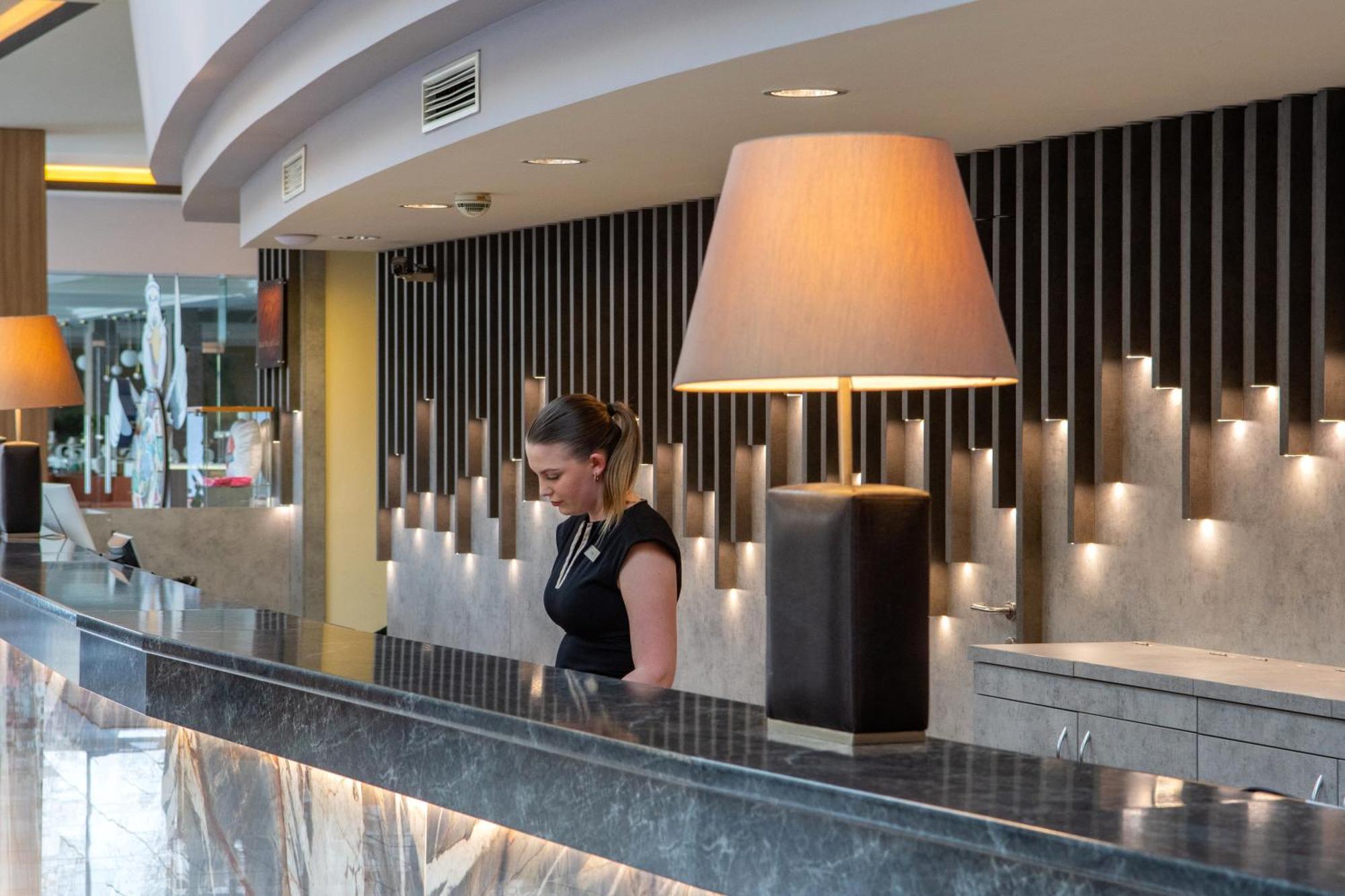 Hotel Azur Premium Siofok Ngoại thất bức ảnh