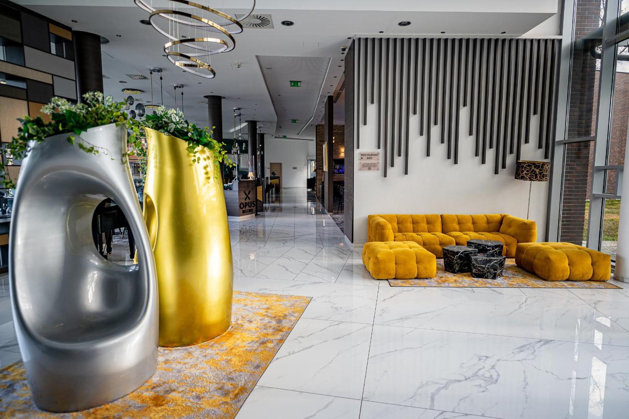 Hotel Azur Premium Siofok Ngoại thất bức ảnh