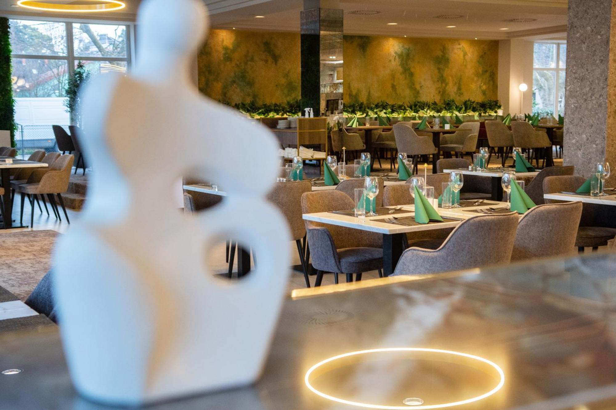 Hotel Azur Premium Siofok Ngoại thất bức ảnh