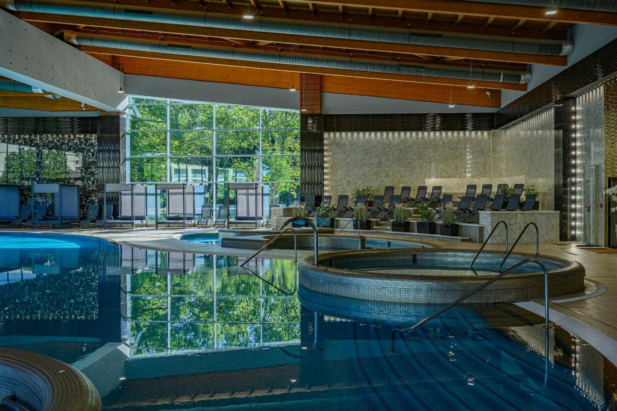 Hotel Azur Premium Siofok Ngoại thất bức ảnh